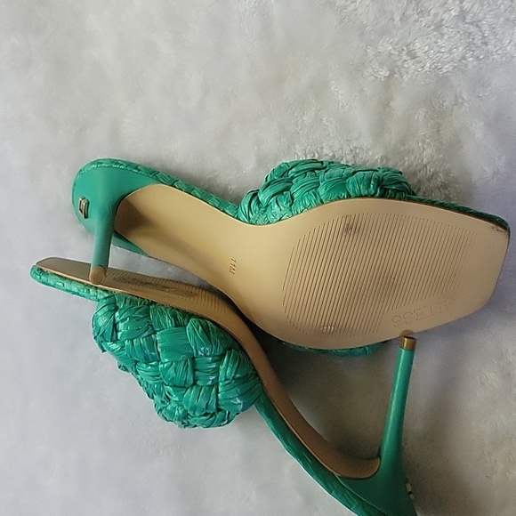 Guess green stilettos 3 1/2 inch heel with basket weave design size 11 - Picture 5 of 5